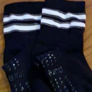 2 pairs of pure barre socks